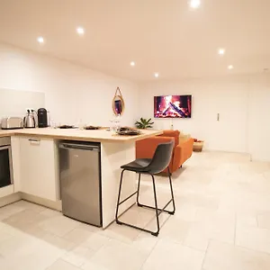 https://apt-le-terracotta.hotels-rhonealpes.com