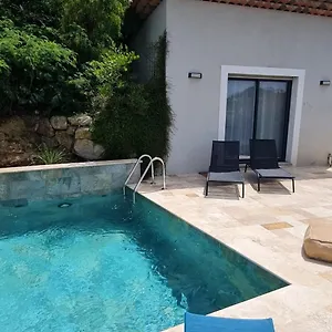https://villa-climatise-6-pers-avec-spa-10-mn-de-cannes.fr-provencehotel.com